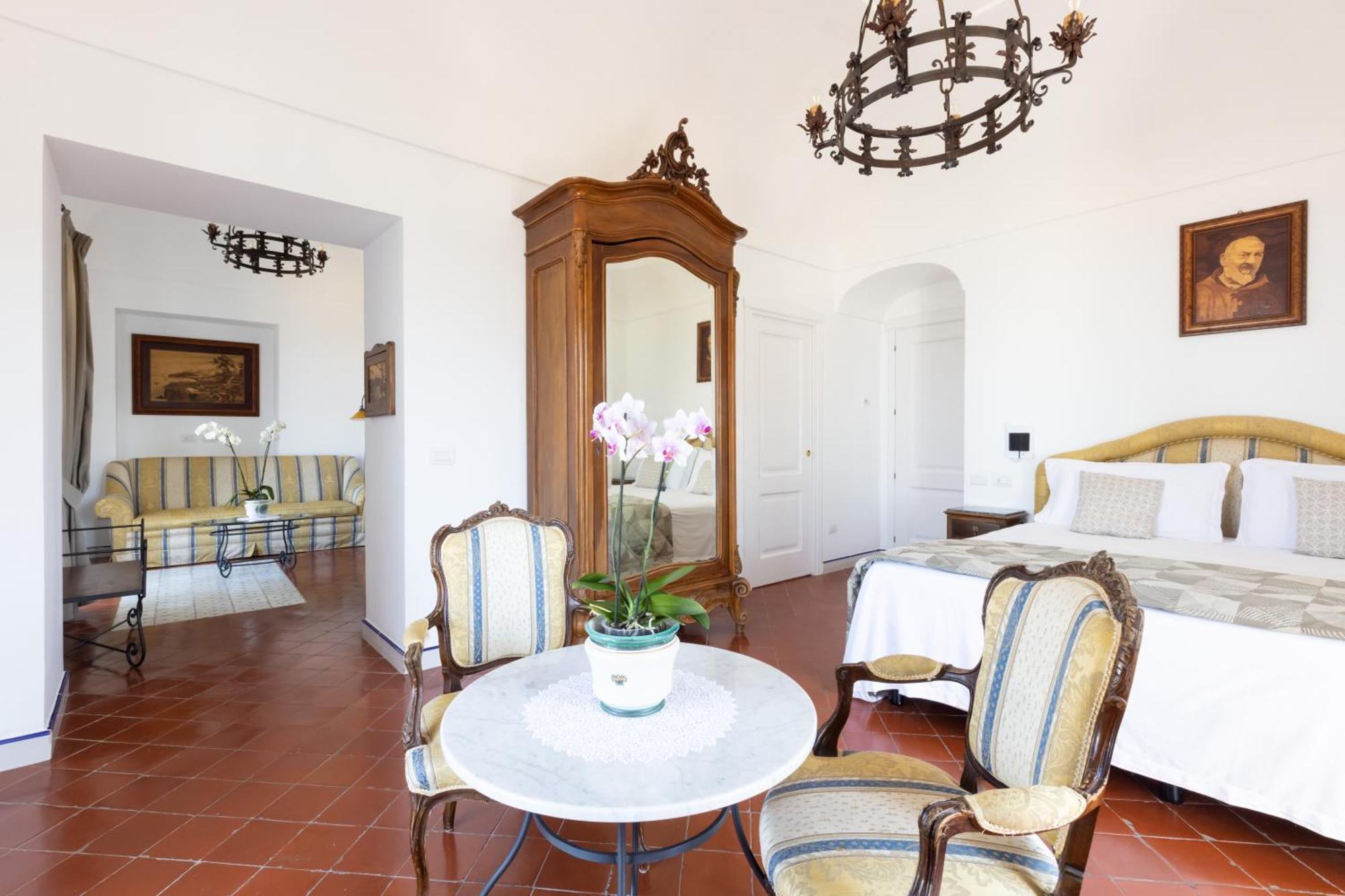 Oasi Olimpia Relais Hotel Sant'Agata sui due Golfi Luaran gambar