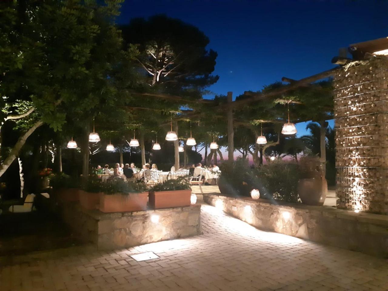 Oasi Olimpia Relais Hotel Sant'Agata sui due Golfi Luaran gambar